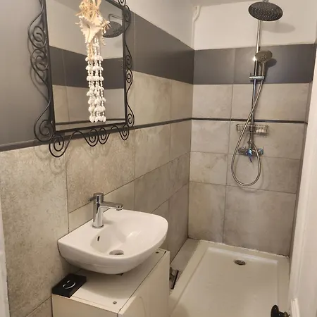 Le Domaine De La Source Rum i privatbostad *